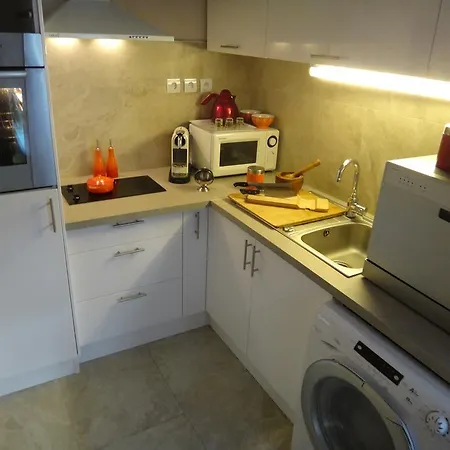 Holiday D'avignon Et Pinede * Les Angles (Gard)