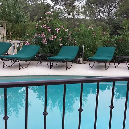 Holiday D'avignon Et Pinede Gasthof Les Angles (Gard)