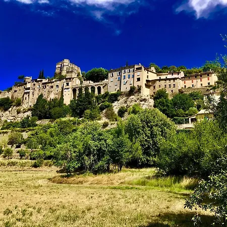 Holiday D'avignon Et Pinede Gasthof *